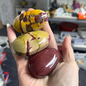 Natural Milky Mookaite Jasper Palm Stones Crystal Palm Stones