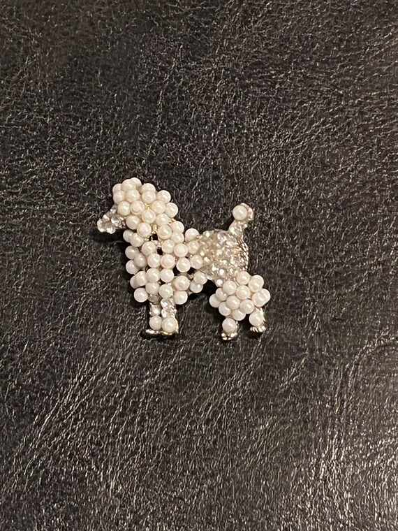 Vintage Rhinestone And Pearl Poodle Dog Brooch Pi… - image 9