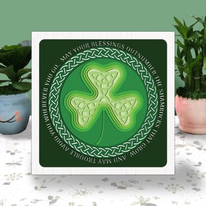 KLEEBLÄTTER PATRICK 3D Box Papierschnitt Licht Box svg, Shamrocks Schatten Box svg Cricut Datei schneiden Cricut, ST Patrick Day Schatten Papierschnitt