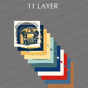 Pode incluir: Um design em camadas com o texto "11 LAYER" no topo. O design inclui uma imagem central com uma &aacute;guia, o texto "AMERICA 250 QUARTER MILLENNIUM" e v&aacute;rias formas retangulares coloridas em tons de azul, amarelo e vermelho.