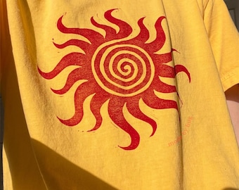hand-printed spiral sun tee!