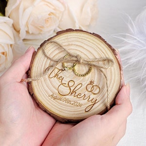 Custom Engagement Ring Box for Wedding Ceremony Ring Tray, Wooden Ring Box, Proposal Ring Box, Tree Stump Ring Bearer, Gifts for Couples
