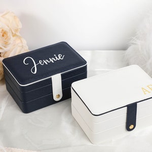 Caja de joyería personalizada, caja de joyería portátil personalizada, caja de almacenamiento de joyería de viaje, caja de joyería de dama de honor, regalo de Navidad para ella