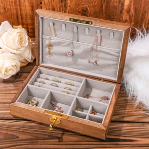 Scatola retrò, grande portagioielli, regalo per le donne lei, portagioielli personalizzato, portagioielli in pelle scamosciata, regalo di nozze, idea migliore amica, regalo per la mamma