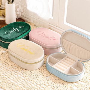 Caja de joyería de terciopelo personalizada, caja de joyería portátil personalizada, caja de almacenamiento de joyería de viaje, caja de joyería de dama de honor, regalo de Navidad para ella