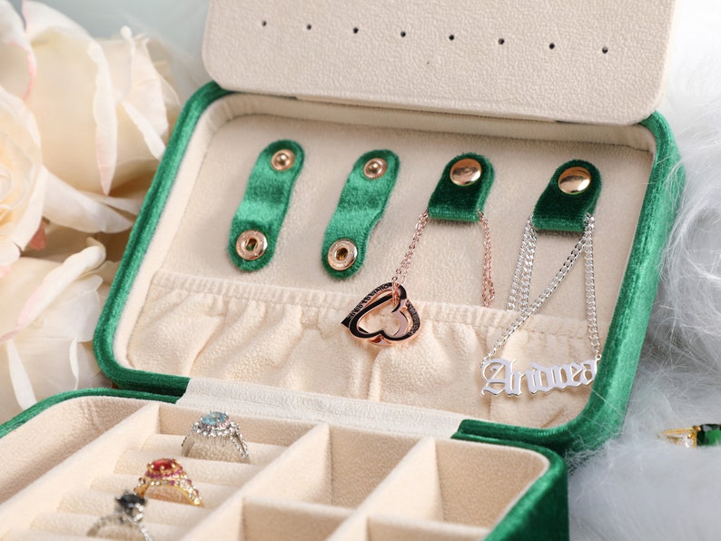 Custom Velvet Jewelry Box, Personalized Portable Jewelry Box, Travel Jewelry Storage Case, Bridesmaid Jewelry Box, Mothers Day Gift for Her Bild 8
