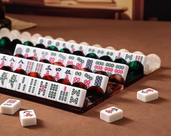Estante de mahjong acrílico con forma de concha y empujador magnético, accesorios para mahjong americano, juego de estante de viaje para regalo de amantes del mahjong, elegante soporte para fichas
