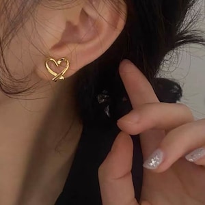 Clip-on oorbellen onzichtbaar, gouden liefdeshart clip-on, niet-doorboorde oorbellen, zilveren onzichtbare eenvoudige oorbellen afbeelding 1