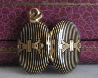 Antique 18k Gold Enamel Buckle Locket, Victorian French Belle Epoque Stiped Buckle Pendant