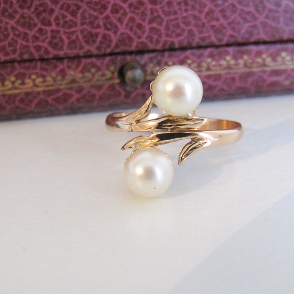 Vintage 18k French Cultured Pearl Ring, Toi et Moi Vintage Ring