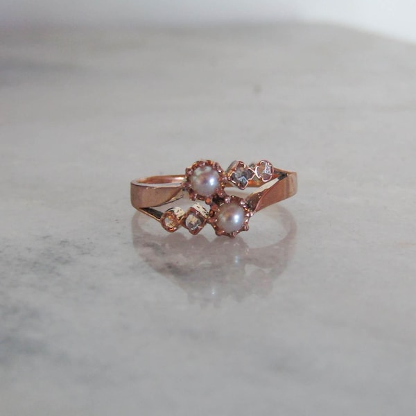 Antique Toi et Moi 18k Solid Gold Ring with Pearls and Rose Cut Diamonds