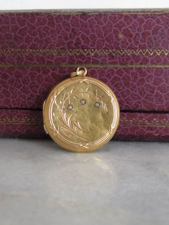 Art Nouveau Lily of the Valley Locket, Antique Fr… - image 1
