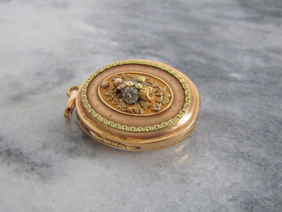Antique Victorian 18K Solid Gold Locket with Hing… - image 6