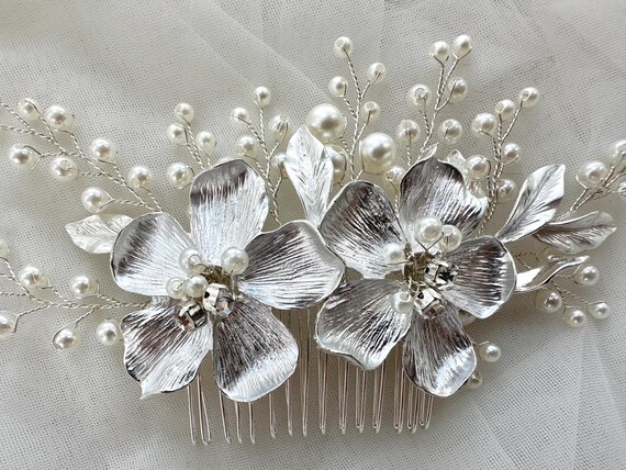 Haarkamm Mit Blumen & Perlen – Silberfarben | Elegant Für Hochzeit, Party Oder Alltag | Haarschmuck Für Damen & Mädchen