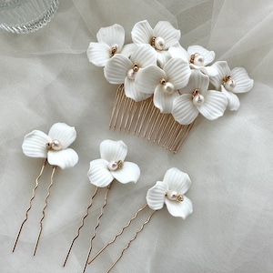 Pearl Bridal Hair Comb,Wedding Accessories,Ceramic Flowers Hair Comb,Pearl Hair Pin,Bridal Hair Pin,Floral Hair Pin,Elegant Bridal Hair Comb