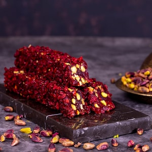 Pomegranate Fruit with Pistachio Delight, Sukru Efendi 1935, Turkish Delight, Turkish Dessert, Turkish Dessert, Ottoman Dessert, Gİft
