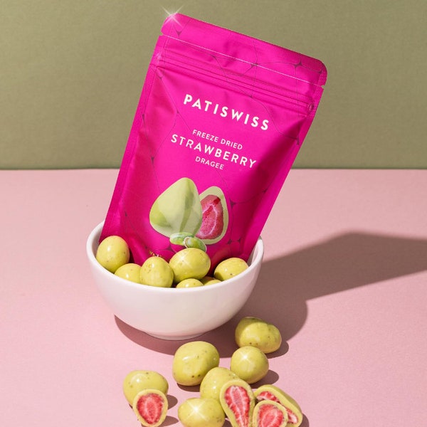 Turkish Chocolate Patiswiss Pistachio and White  Chocolate Strawberry Dragee - Hand Made 80 g-Snack, coffee, freeze dried Strawberry