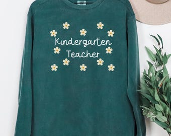 Comfort Colors® Kindergarten Teacher Shirt, Kindergarten Shirt, Elementary School, Teaching T, First Day Of Kindergarten, Teacher Team Q003