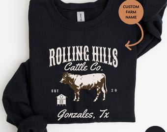 Sudadera de granja personalizada, suéter vintage de ganado, regalo para amantes de las vacas, cuello redondo de vaca lechera, suéter de jardín, camiseta personalizada con nombre de granja, M007