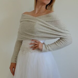 Châle de mariage avec manches : châle de mariée beige pull de mariage élégant. Écharpe beige avec bras, boléro de mariée, tenue vestimentaire, veste image 1