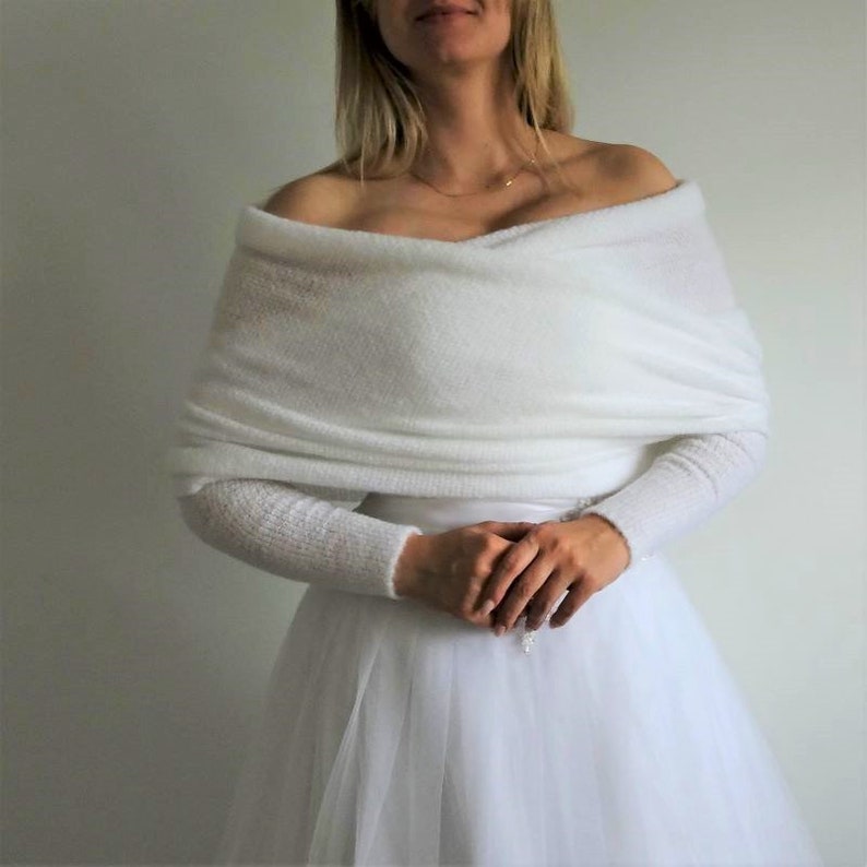 Scialle da sposa con maniche: Stola da sposa bianca Maglione da sposa elegante, elegante e moderno. Sciarpa bianca con braccia, bolero da sposa, copricostume immagine 4