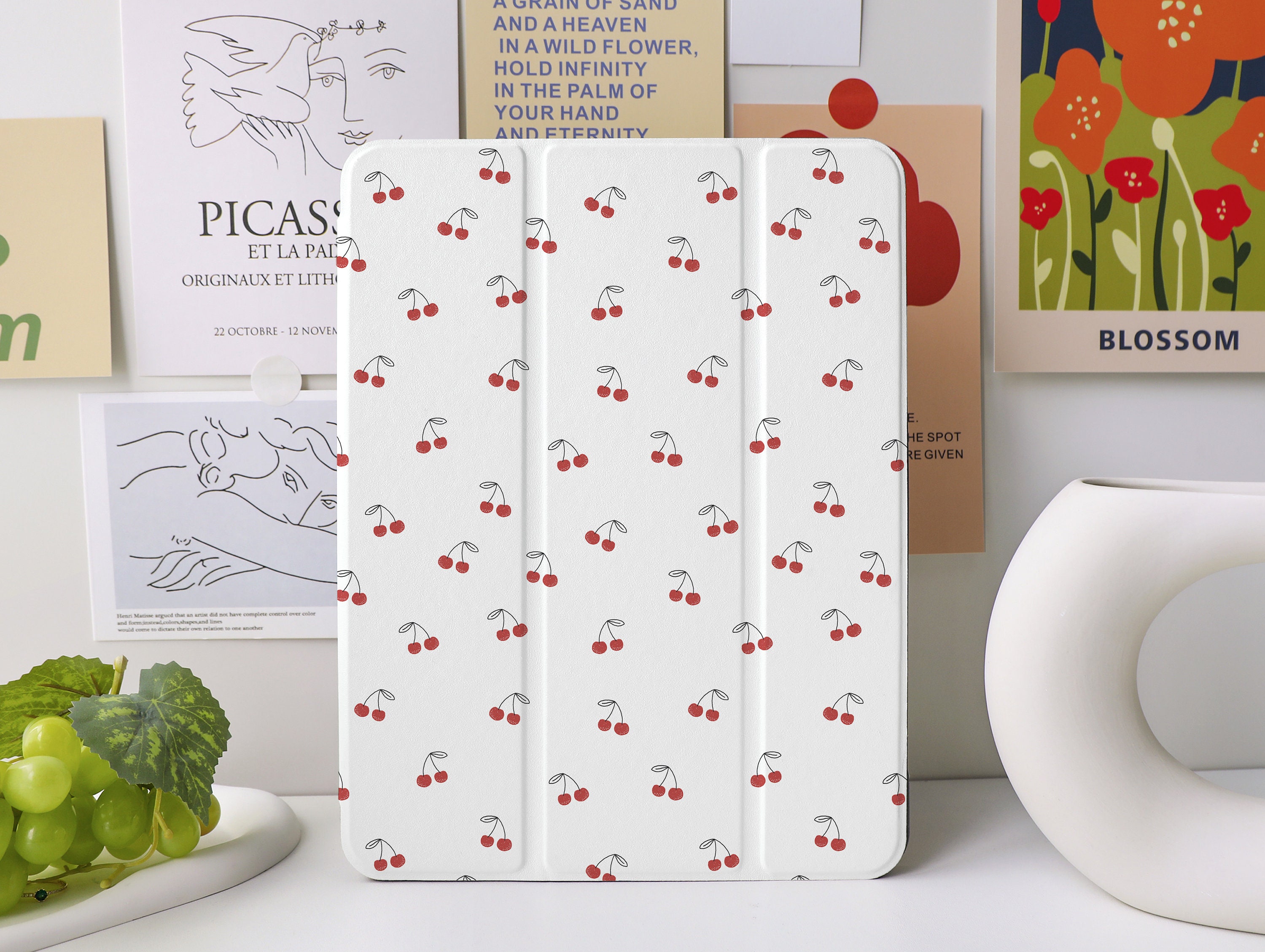 [ KIRSH ]★DOODLE CHERRY GRAPHIC IPAD POUCH Amazon.com: Cute Cherry Floral Heart for iPad Pro 11 Inch