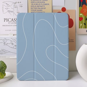 Blue Curved Line iPad Case for iPad Air 4/5 iPad 10 10.9&quot; 2022 iPad Pro 12.9&#39;&#39; 2021 Pro 11&quot; 2022 iPad Mini 6/5/4, iPad cover
