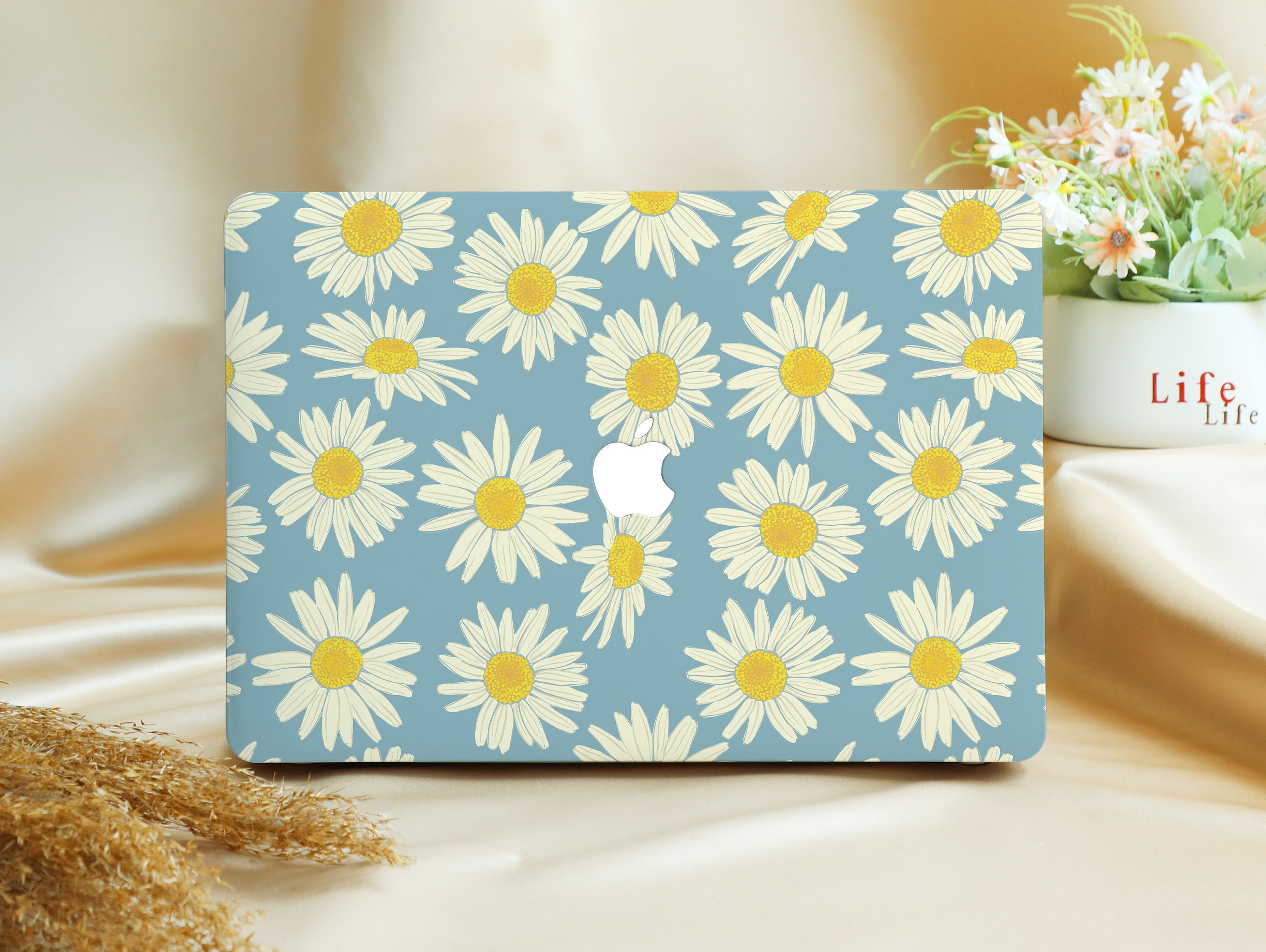 Teal Blue Daisy Personalized Hard Protective Case for Macbook Pro 13”, 2022 M2 Air Pro, Laptop Hard Case for 12/13/14/15/16 inch