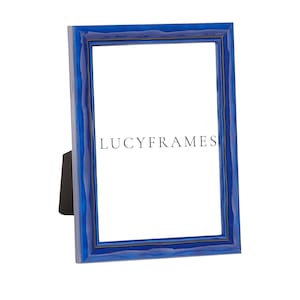Rebeca Blue Frame. Picture Frame. Blue Picture Frame. Modern blue Style Frame. Eclectic Frames. Modern Style. Modern Frame. New Style Decor