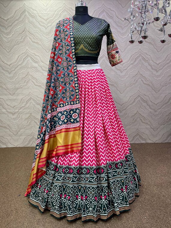 Main lehenga hotsell