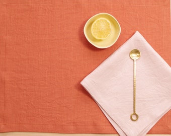 orange placemat in organic linen, custom made upon request