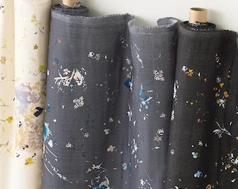 Tela de gasa doble orgánica Nani Iro: Estampado floral gris