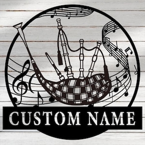 Puede incluir: Silueta en blanco y negro de una gaita con notas musicales en un círculo. El texto "CUSTOM NAME" está debajo del círculo.