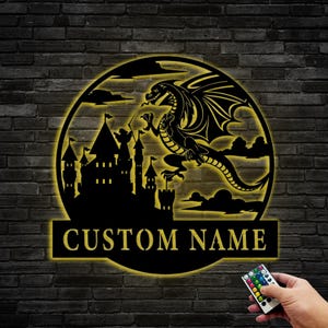 Targhe in metallo personalizzate a forma di drago, targhe in metallo personalizzate con nome a forma di drago e luce LED, targhe in metallo da appendere alla parete con drago, regali a tema drago