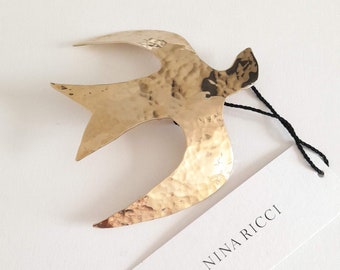 Nina Ricci - Large swallow brooch in hammered gold plated, gift for her/him