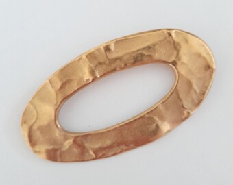 Biche de Bere - Vintage hammered gold plated brooch