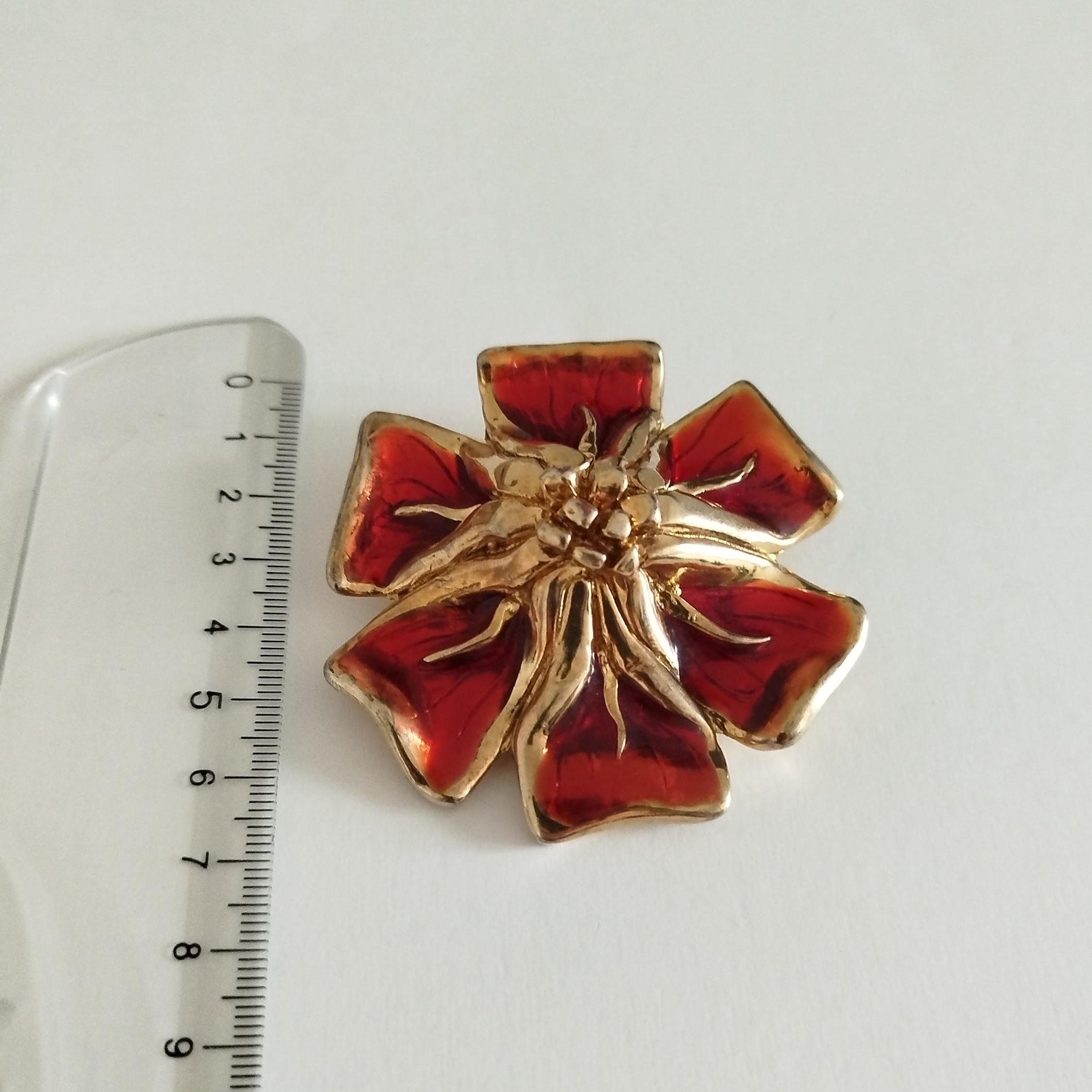Broche Vintage Alternances Paris - Résine Dorée Années 80 - Occasion