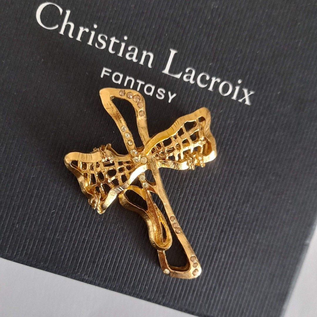クリスチャン・ラクロワ - ヴィンテージクロスブローチ - Etsy 日本