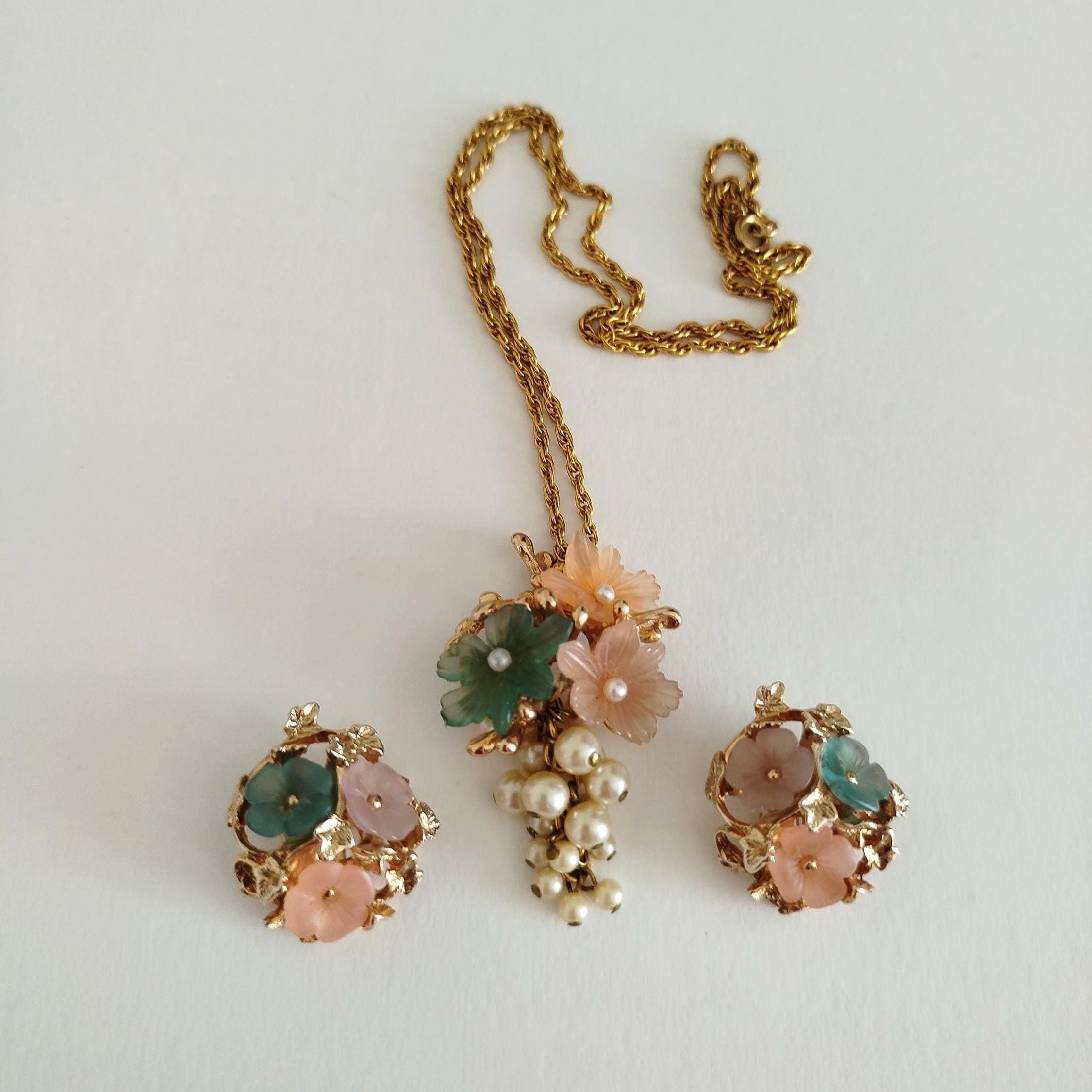 オレナ パリ - ヴィンテージフラワーイヤリング - Etsy 日本