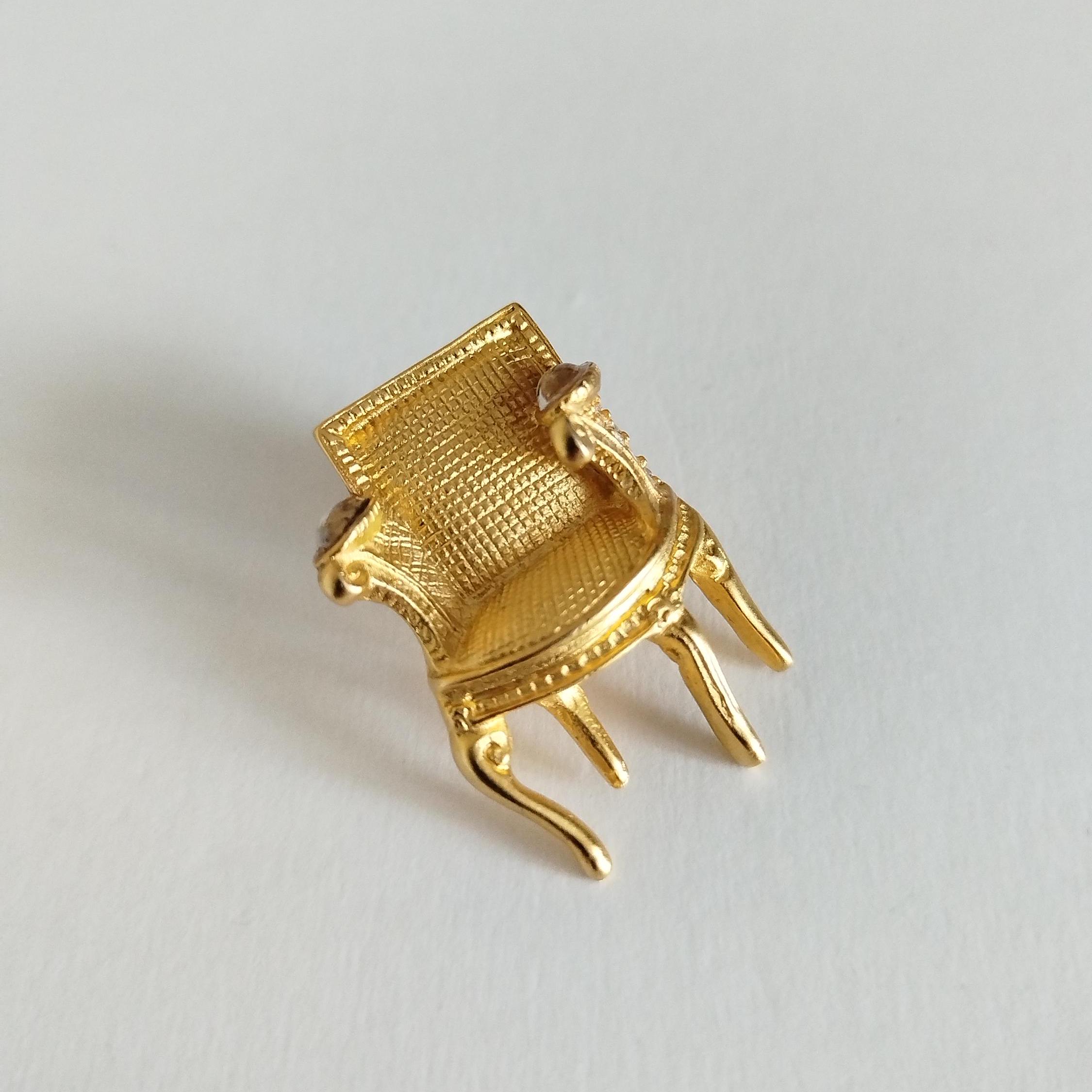 カール・ラガーフェルド - チェアブローチ/ピン - Etsy 日本