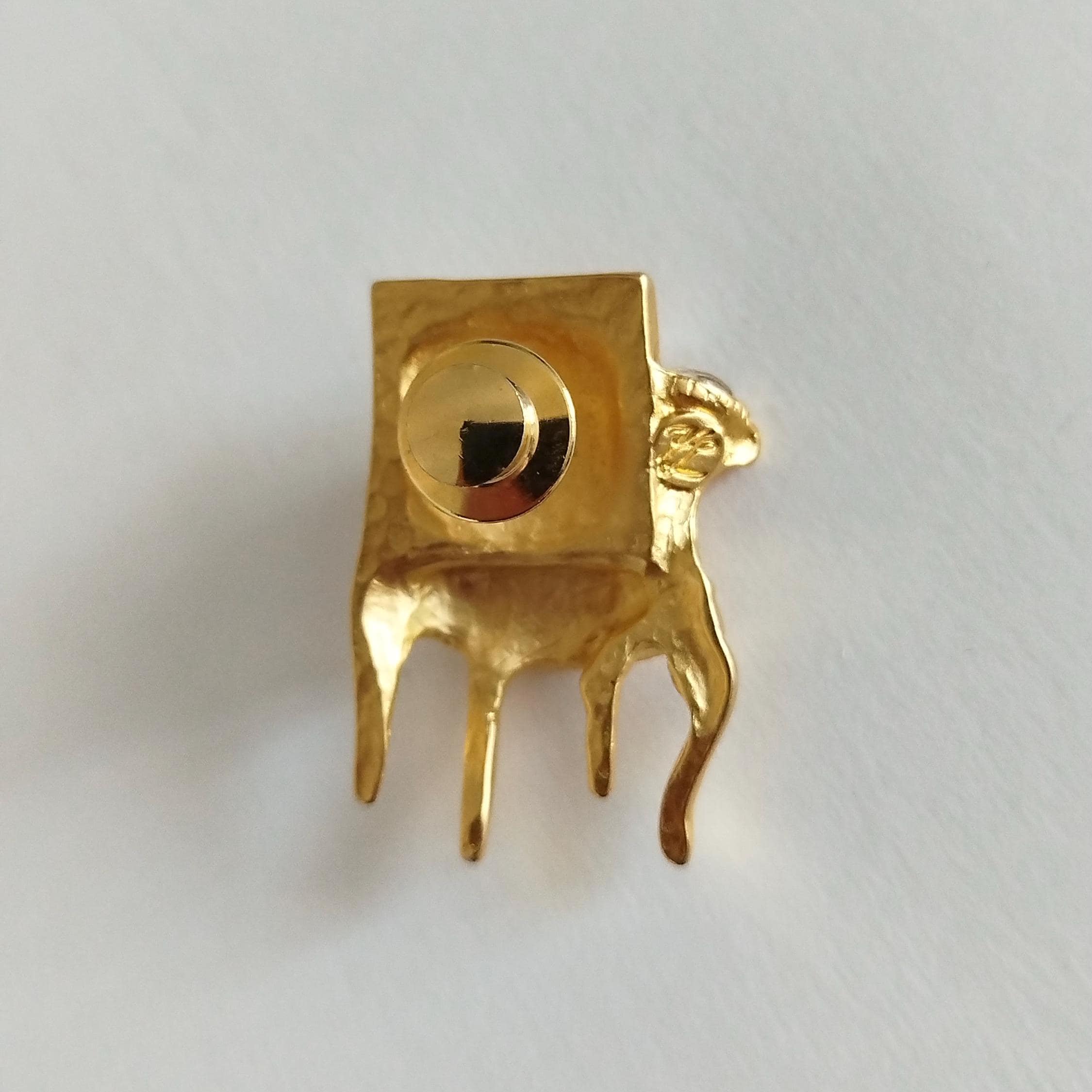 カール・ラガーフェルド - チェアブローチ/ピン - Etsy 日本