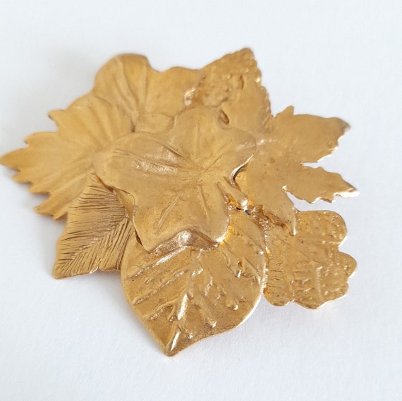Agatha Paris - Vintage gold plated brooch, gift f… - image 4
