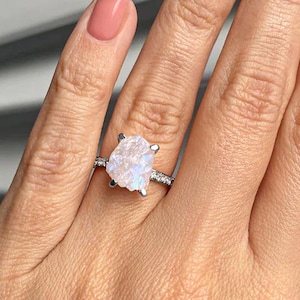 Rainbow Moonstone Ring ,Gold Moonstone Ring, Moonstone Stacking Ring,18K Gold Filled, Natural Moonstone ring, gift for her ring,crystal ring