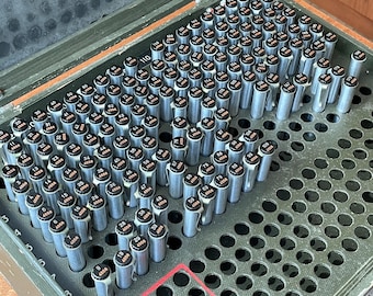 ビンテージ陸軍線量計DP-63-A。冷戦期のソ連軍。放射線計。陸軍線量計