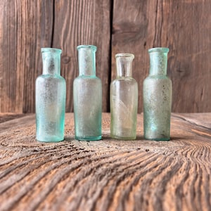 1800-talets sällsynta antik glasflaska, liten medicinsk burk 1900-talets 1 st.