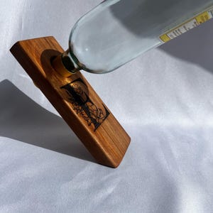 パーソナライズされたフローティング ワイン ホルダー | 重力ワイン ホルダー | 角度付きワイン ホルダー | ワイン キャディ | バランス ワイン ホルダー | シングル ワイン ディスプレイ