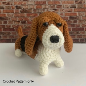 Basset Hound Dog Amigurumi Crochet Pattern, Sitting, PDF File Format (English)