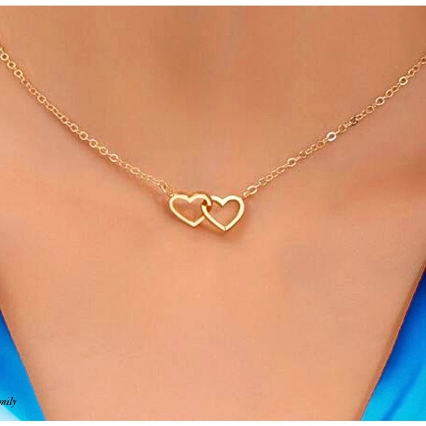 Collier femme, collier coeurs, collier pendentifs, collier minimaliste, collier doré, collier chaine coeurs dorés, idée cadeau, bijou femme