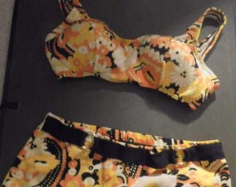 schräger orange gelb geblümter 60er Bikini