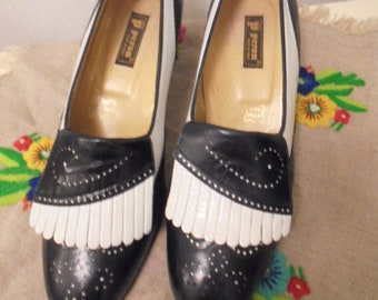 tolle Pumps schwarz weiß 39,5 40er Stil Vintage Lederquaste